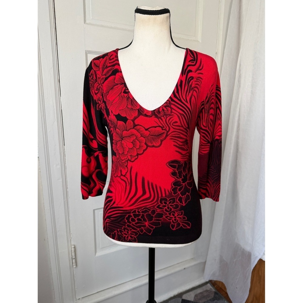 3/$20 💥 HENNY‎ Red Black Floral Knit Fitted Top V-Neck Embroidered Art Y2K Fairy - Picture 3 of 10